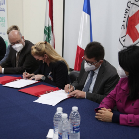 Minister Abiad Inaugurates a Neonatal Intensive Care Unit at Rafik Hariri University Hospital