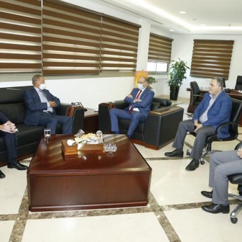 Hasan and a Delegation from Kuwait Red Crescent Consider Vaccine Donation Initiative