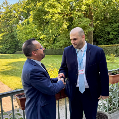 Nassereldine Meets with the French Minister of Health in Geneva, affirming the Support for the Health System