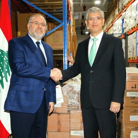 Minister Abiad Receives a Donation of Medicines from Pakistan