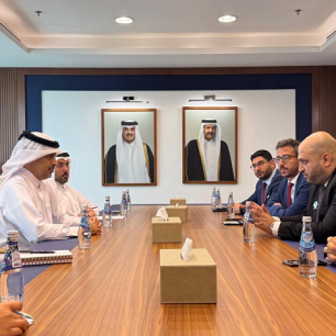 Nassereddine Continues his Visit in Qatar and met the Minister of Health & the Director of the Development Fund 