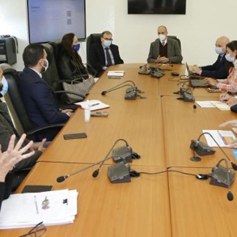 Minister Hasan Discusses with a Delegation from the UNRWA the Vaccination Plan for Palestinians