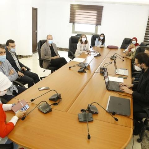 Minister Hasan Considers Ways to Strengthen the 1214 Hotline Services