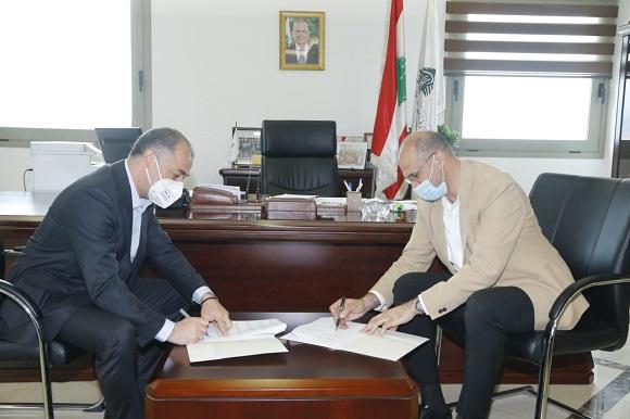 Hasan and Bou Saab Signed an Agreement to Secure Pfizer Vaccines for the Lebanese Canadian Hospital