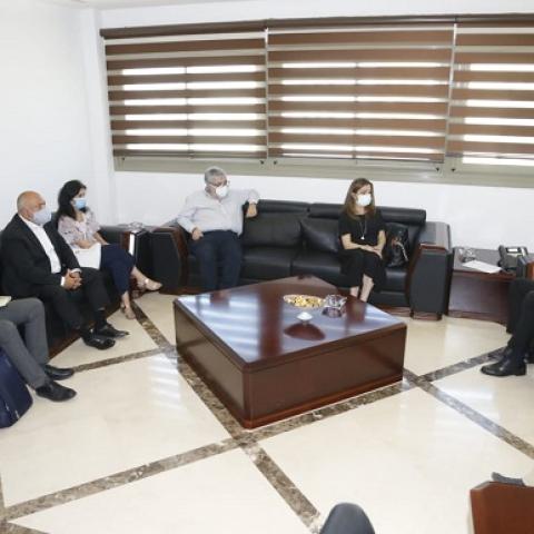 Hasan and a Delegation of Pharma Group Look into Ways to Secure a Donation for the Electronic Health Card