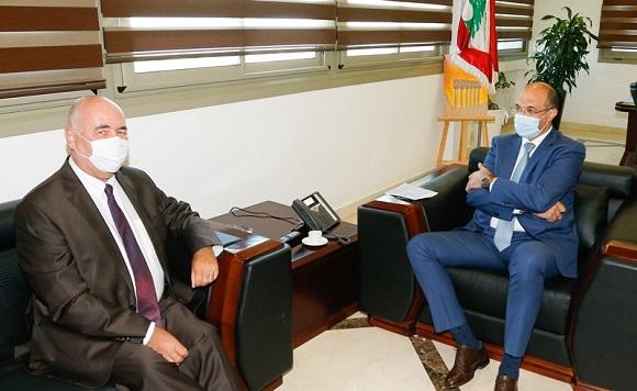 حسن بحث في سبل إنقاذ مستشفى حاصبيا من التعثر سفير تشيكيا في وزارة الصحة
