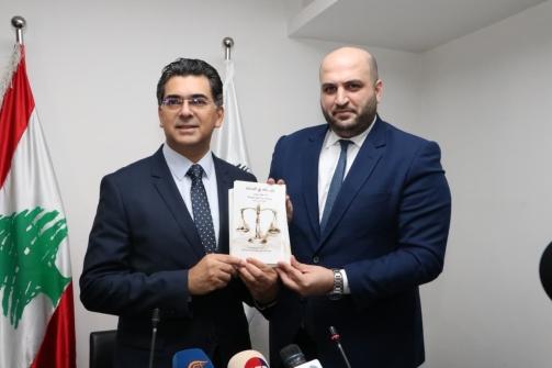 وزيرا الصحة والاعلام أطلقا الدليل المجاني "إعرف حقوقك في الصحة"
