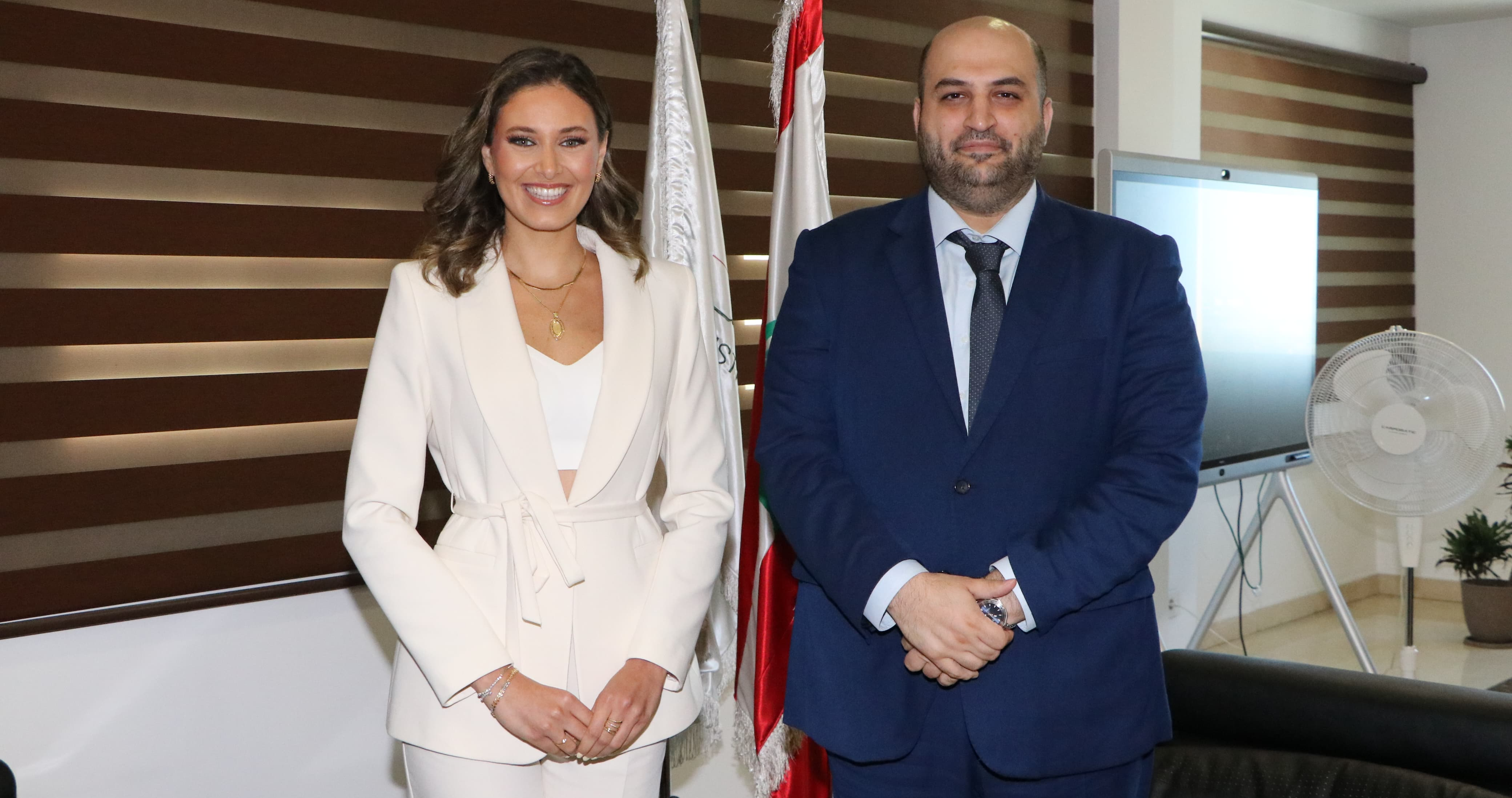 ناصر الدين أعلن تعيين ملكة جمال لبنان ندى كوسا سفيرة للصحة النفسية 