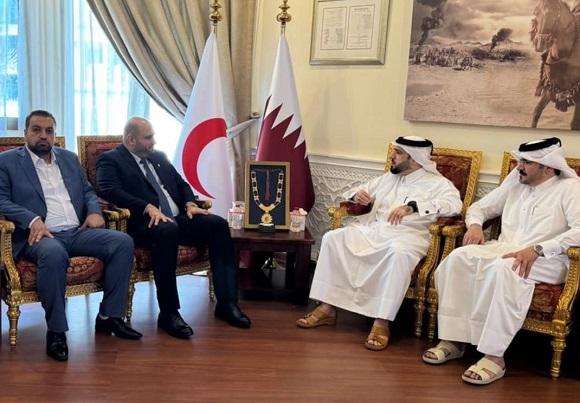 وزير الصحة التقى الامين العام ل"الهلال الأحمر" وجمعية" قطر الخيرية" في الدوحة