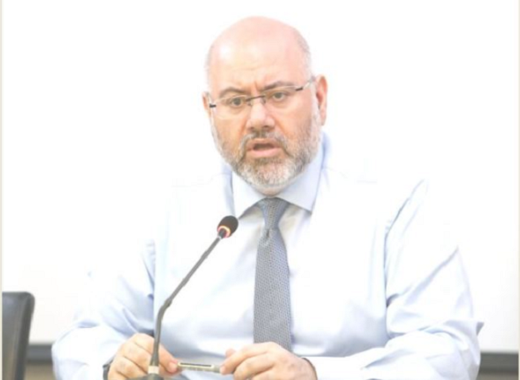 وزير الصحة في حوار مع الصحافيين: سياستنا دعم المريض أولا وأخيرا 