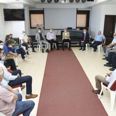 وزير الصحة بحث مع منظمات أهلية في مبادرة تضامنية مع الفلسطينيين