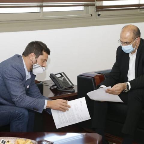حسن بحث مع سفير كوريا الجنوبية في تعزيز التعاون 