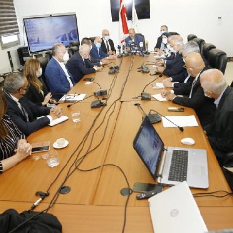 حسن ترأس اجتماعا صحيا وورشة عمل مع لجنة الصحة