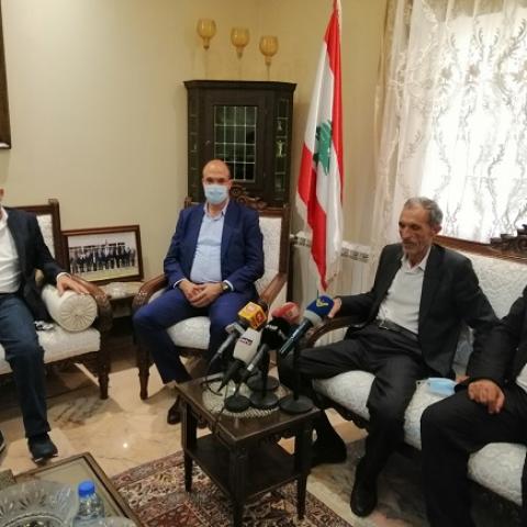حسن أمام وفد من أكروم: اللامركزية الإنمائية والصحية ضرورة ويجب ألا يكون الدواء موضوع تجاذب