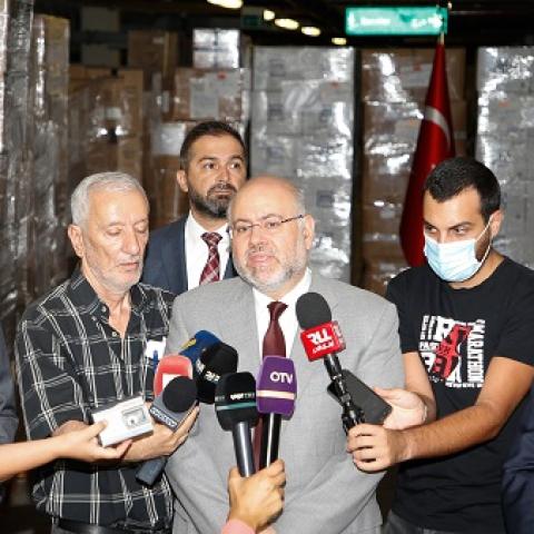 Minister Abiad Received Donations of Medicines and Medical Supplies from Turkey