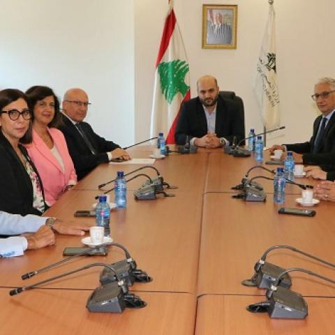 ناصر الدين إستقبل السفير الياباني وتجمع نقباء المهن الصحية 