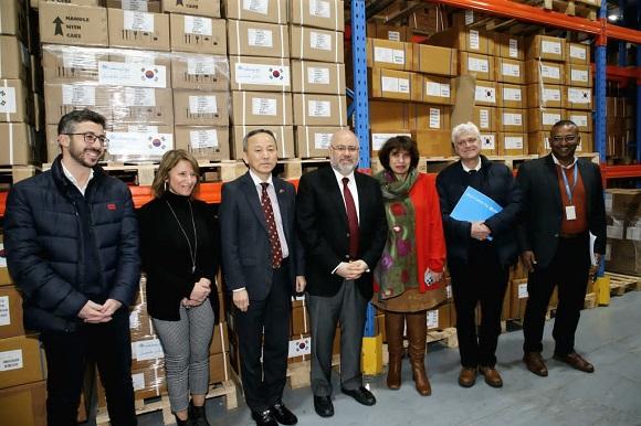 Abiad Visits the Karantina Warehouse and Public Hospital with a Delegation from the Republic of Korea and UNICEF 