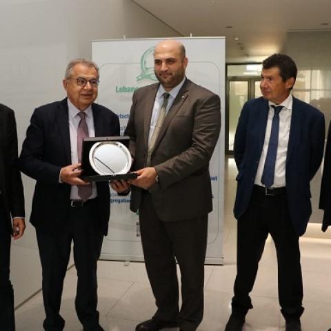 ناصر الدين جال على مصنعين للأدوية في ضبية وزكريت