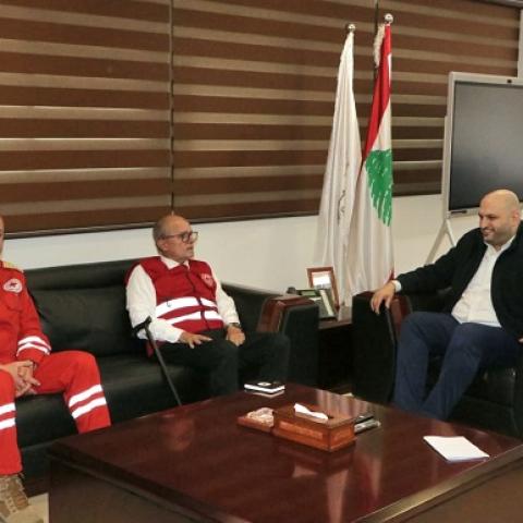 وزير الصحة العامة استقبل الأمين العام للصليب الأحمر اللبناني و مدير قطاع الاسعاف والطوارئ