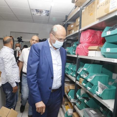 وزير الصحة دهم مستودعات لمستلزمات غسل الكلى