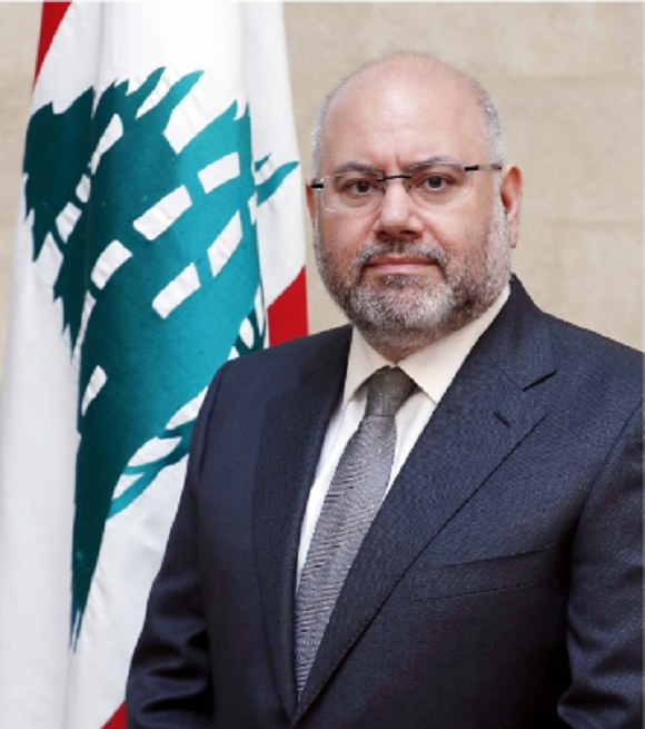 الأبيض لفت إلى ضرورة عدم خذل اللبنانيين والمرضى وأكد أنه سيساعد مستخدمي مستشفى الحريري ولكن مع مراعاة القانون