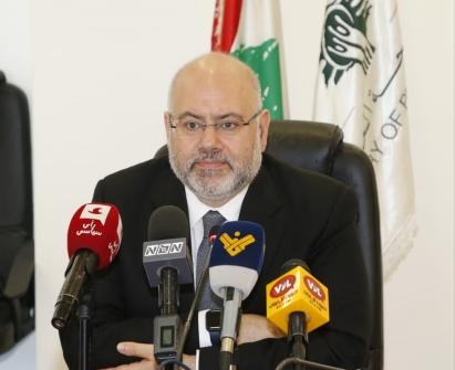 الأبيض تسلم هبة من الإغاثة الإسلامية لأربع مستشفيات حكومية: ماضون في دعم القطاع الصحي العام