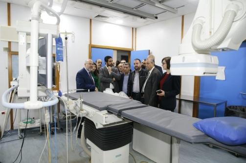 الأبيض جال على مستشفيي الشحار الغربي وبشامون