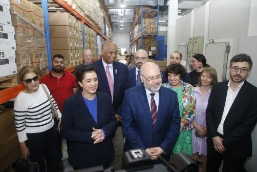 الأبيض جال والمديرة الإقليمية للصحة العالمية على المباني الصحية في الكرنتينا