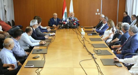 الأبيض في نقابة الأطباء: آلية دفع مستحقات القطاع الصحي ستبدأ الأسبوع المقبل
