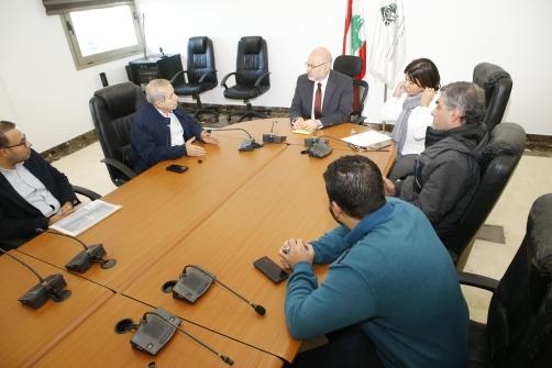 الأبيض ناقش مع وفد من الصيادلة التعويضات وآلية عودة الصيدليات المهدمة الى العمل جراء العدوان الاسرائيلي