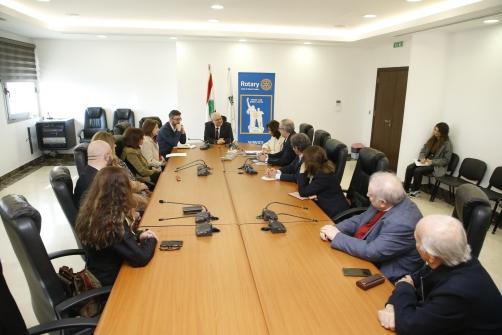 الأبيض تسلّم من نوادي الروتاري  في قبرص و في بيروت مساعدات لمراكز الرعاية الصحية الأولية