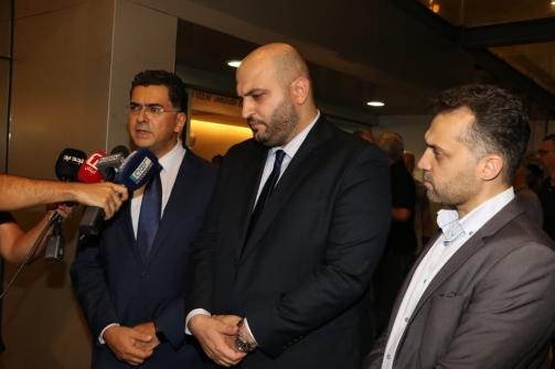 وزيرا الصحة والاعلام تفقدا الجريحة أماني شرارة في الجامعة الأميركية: نموذج للمرأة الجنوبية الصابرة
