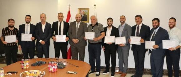 ناصر الدين إستقبل فريقا طبيا لبنانيا حضر من ديترويت لإجراء عمليات مجانية في لبنان