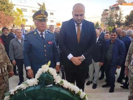 وزير الصحة وضع إكليلاً من الزهر على ضريح صبري حمادة في الهرمل 