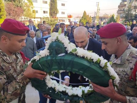 وزير الصحة وضع إكليلاً من الزهر على ضريح صبري حمادة في الهرمل 